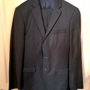 Tall Slim men’s suit:SAKS men’s suit Red label 42L slim, EXCELLENT CONDITION
